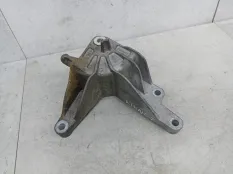 Кронштейн двигателя задний Opel Astra J 2011 13248663