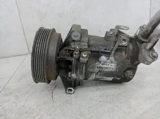 Компрессор кондиционера Renault Logan 2 2015 8201025121