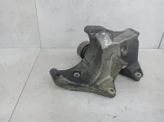 Кронштейн компрессора кондиционера Chevrolet Captiva (2006 - 2011) 96184912