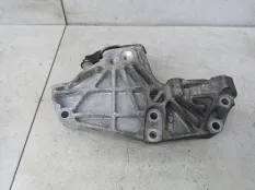 Кронштейн двигателя Renault Laguna 3 (2007 - 2012) 8201011432