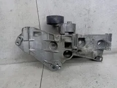 Кронштейн генератора Renault Megane 2 рест. 2008 8200669494