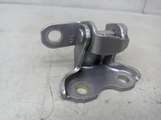 Петля двери задней правой Toyota C-HR AX10 (2016 - 2019) 6877052031