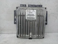 Блок управления двигателем Renault Scenic 2 рест. (2006 - 2009) 8200909666