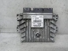 Блок управления двигателем Renault Megane 3 2010 237100121R