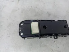 Блок управления стеклоподъемниками передней левой Toyota C-HR AX10 2018 84040F4020