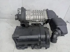 Нагнетатель воздуха (компрессор) Volkswagen Golf 5 2009 03C103502G