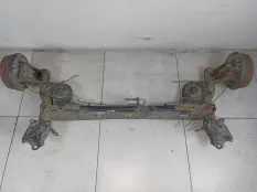Балка задняя Renault Duster 2011 430006757R