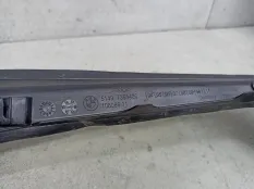 Водосток крышки багажника правый BMW 7 G11/G12 2016 7364426