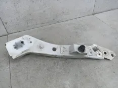 Крепление фары (кронштейн фары) правой Renault Megane 3 2011 6418003D