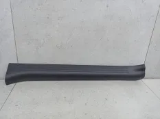 Накладка внутренняя на порог передняя правая Nissan Juke F15 2014 769B41KA2A
