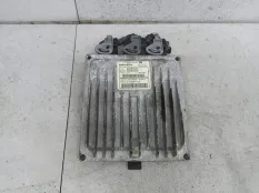 Блок управления двигателем Dacia Logan 2008 8200513058