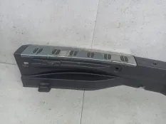 Накладка внутренняя на заднюю панель кузова Nissan Qashqai+2 J10 2010 84992EY10A