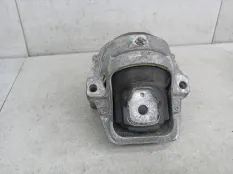 Подушка крепления двигателя Audi A4 B8 2011 8K0199381
