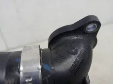 Патрубок интеркулера Renault Megane 3 2010 8200715610