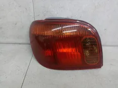 Фонарь задний левый Toyota Yaris XP10 2003 8156052380