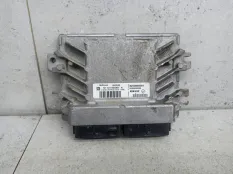 Блок управления двигателем Renault Logan рест. 2010 8200598393