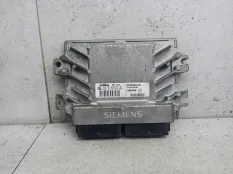 Блок управления двигателем Renault Logan 2009 8200326380