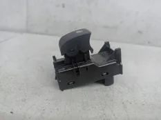 Кнопка стеклоподъемника двери передней правой Toyota Hilux 8 рест. 2023 848100K080