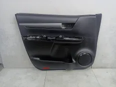 Обшивка двери передней левой Toyota Hilux 8 рест. 2023 67620YP110