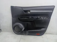Обшивка двери передней правой Toyota Hilux 8 рест. 2023 67610YP110