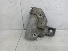 Кронштейн двигателя правый Renault Megane рест. 2002 8200032074