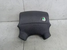 Подушка безопасности водителя Skoda Felicia рест. 1999 6U0880201B