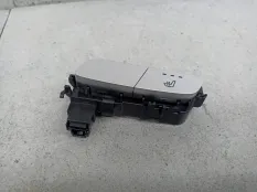 Кнопка обогрева сидений передняя правая Mercedes-Benz GLC Coupe C253 2018 A2139057502