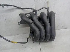 Впускной коллектор Renault Clio 2 2000 7700870201