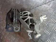 Подушка крепления двигателя Nissan Qashqai J10 рест. 2012 11210JC700