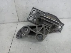 Подушка крепления двигателя Nissan Qashqai J10 рест. 2012 11210JC700