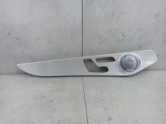 Накладка двери внутренняя передняя левая Mercedes-Benz C W205 2018 A2537205301
