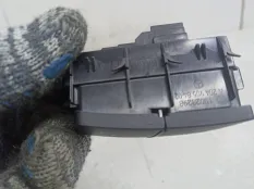 Кнопка центрального замка Mercedes-Benz GLE W166 2018 A2049058402