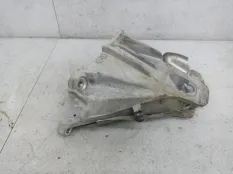 Кронштейн двигателя передний правый BMW X5 E70 рест. 2010 6790022