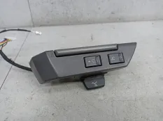 Кнопки управления на руле Land Rover Range Rover Sport 2008 XPD500601