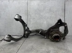 Кулак передний левый Mercedes-Benz C W205 (2014 - 2018) 2054700