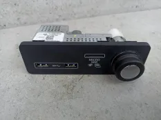Разъем AUX / USB Land Rover Range Rover 4 рест. 2018 JPLA19E110BB