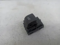 Кнопка открытия багажника BMW X5 F15 2016 9318704