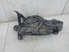 Крепление фары (кронштейн фары) левой Volkswagen Touareg рест. 2008 16464500