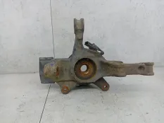 Кулак передний левый Renault Megane 3 2012 401330009R