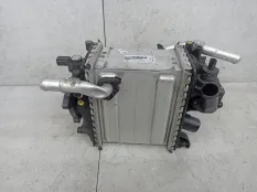 Интеркулер правый Mercedes-Benz C W205 2018 A1770901214