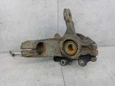 Кулак передний правый Ford Focus 3 2012 AV613K170