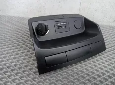 Разъем AUX / USB Kia Sorento 2 2012 847302P000