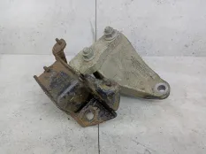Подушка крепления КПП Ford Fiesta 6 2008 8V517M121AE