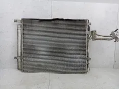 Радиатор кондиционера Kia Sorento 2 2010 976061U100