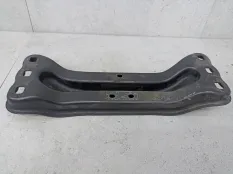 Кронштейн коробки (балка кпп) Mercedes-Benz C W205 2018 A2052401702