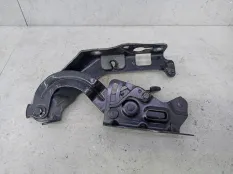 Петля капота правая Mercedes-Benz C W205 2018 A2058800928