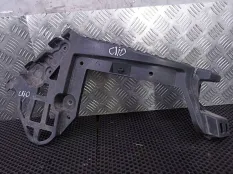 Крепление заднего бампера левое Renault Clio 3 2009 8200583031