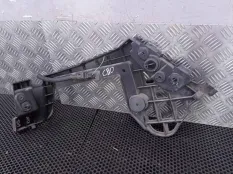 Крепление заднего бампера левое Renault Clio 3 2009 8200583031