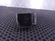 Реле накала свечей Renault Laguna 3 2009 9640469680
