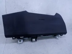 Подушка безопасности коленная пассажира Toyota Hilux 8 рест. 2023 739000K010